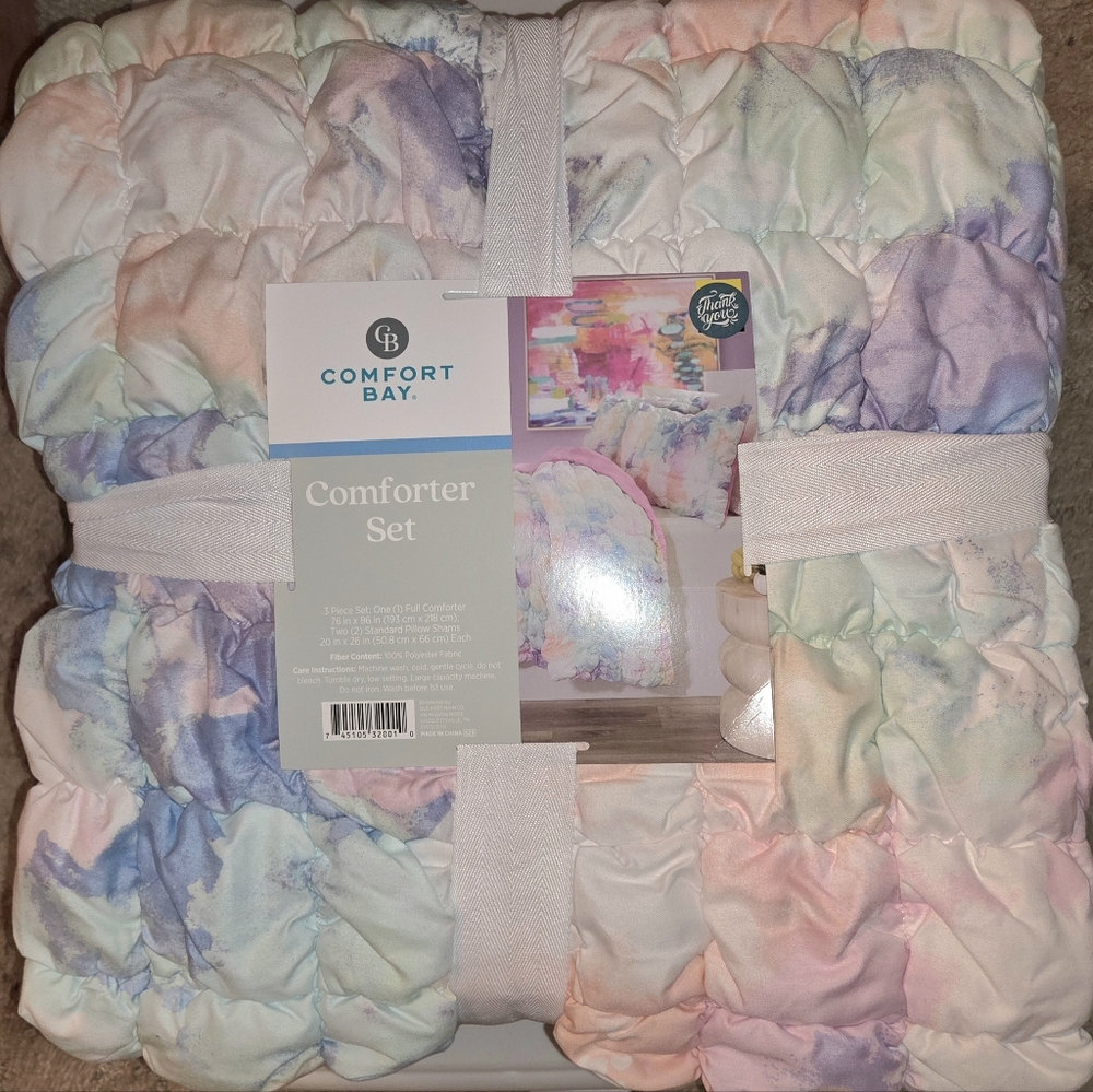 Comfort Bay Pastel Full Size Comforter Set NWT